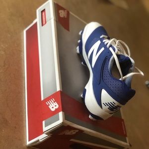 Kids baseball cleats